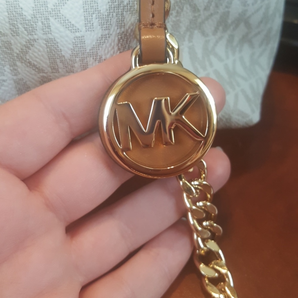Michael Kors medium vanilla jet set ***** SOLD**** - Picture 2 of 6